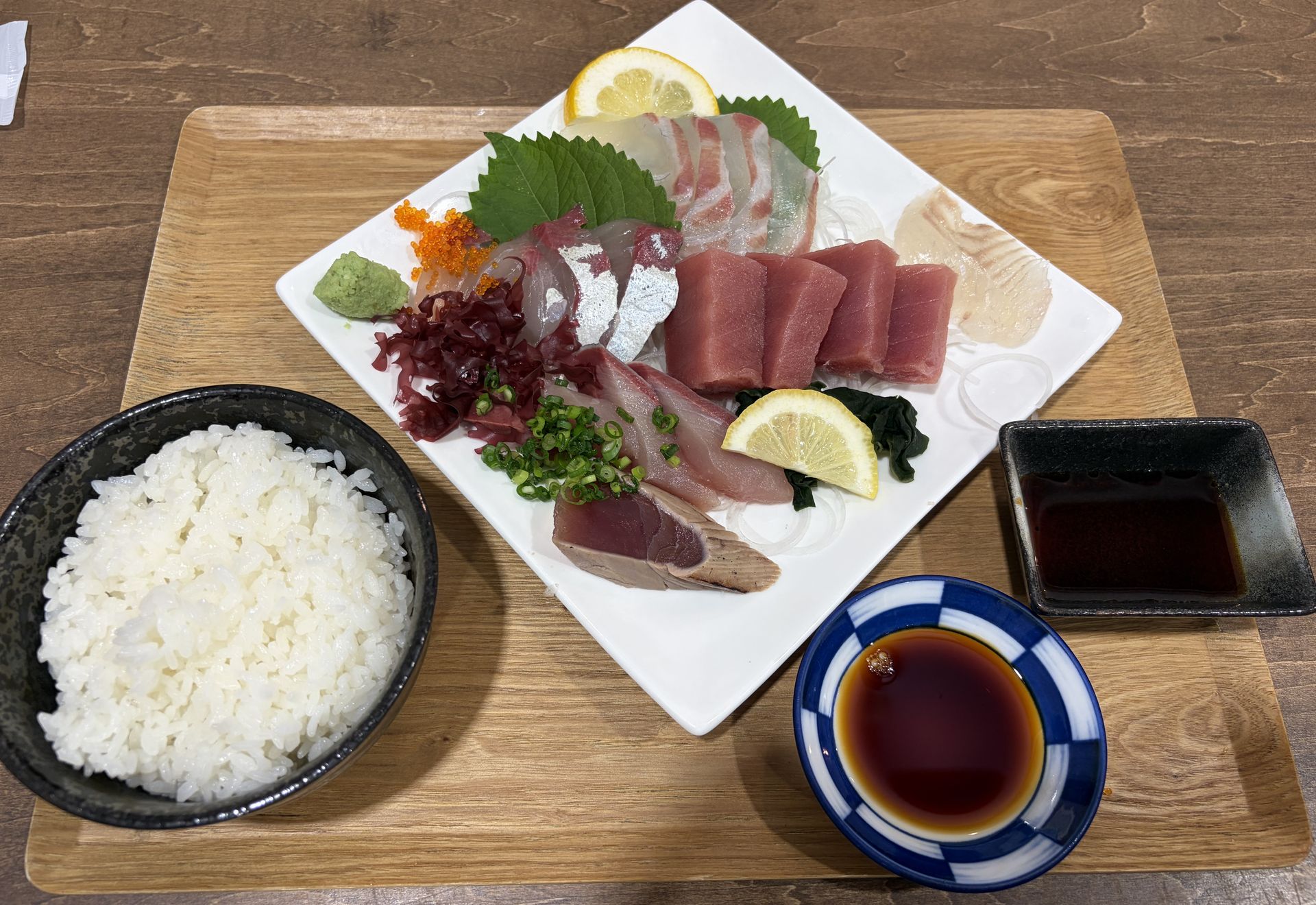 道の駅かまえ 豪華地魚刺身定食