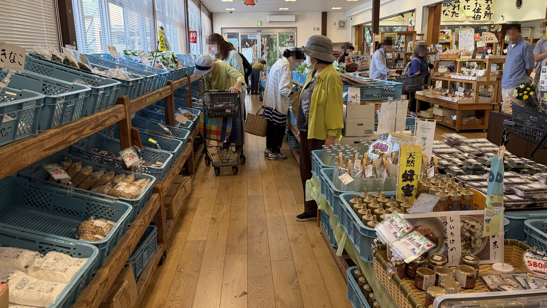 直売所ぴかいち 店内野菜コーナー